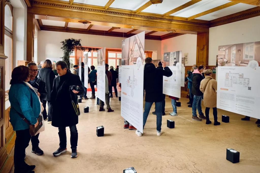 Ein voller Erfolg am vergangenen Wochenende - gefüllte Ausstellungsräume bei den Tages des offenen Schlosses in Nordrach.