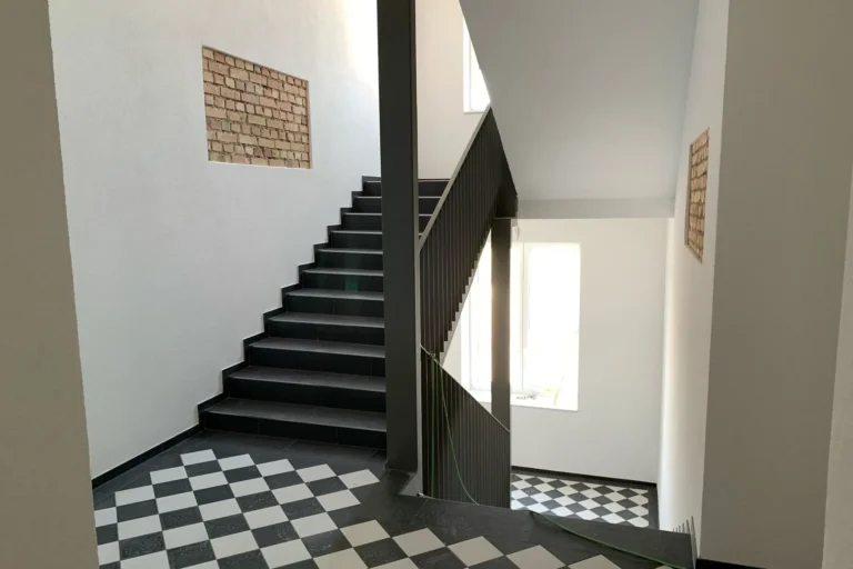 Treppenhaus mit Geschichte: Stilvoll saniert in Rheinau-Freistett