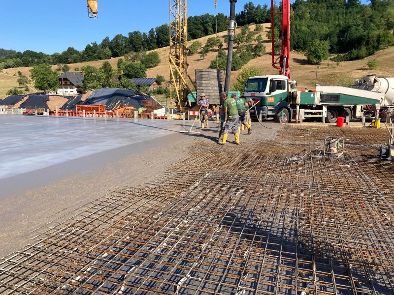 Betonieren der Bodenplatte