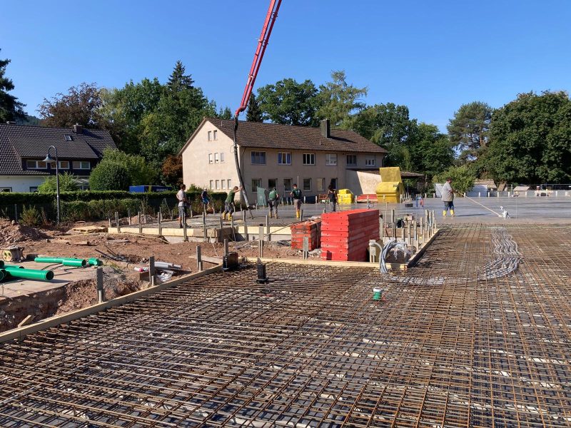 Die Bodenplatte wird betoniert