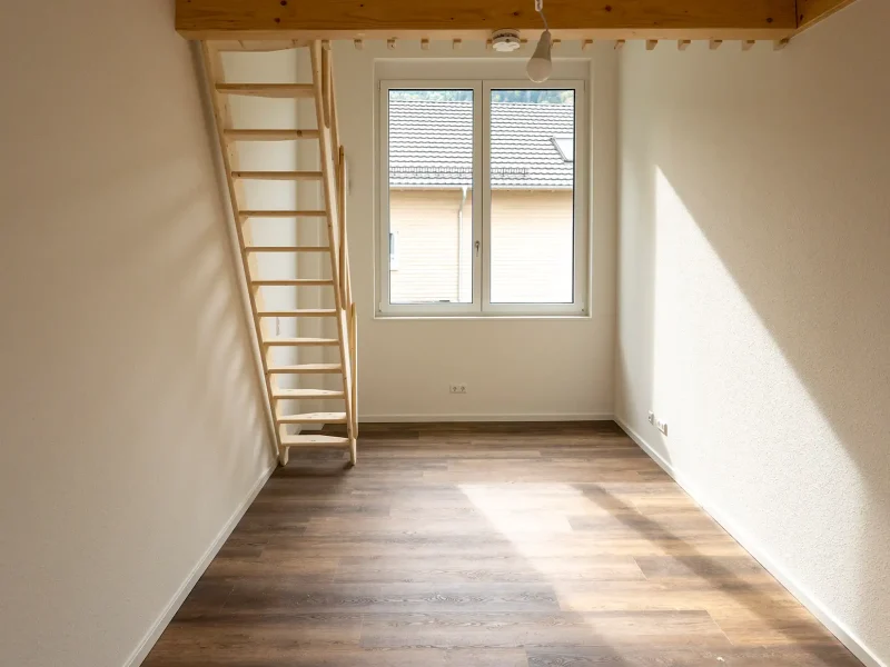 Zusätzliche Holzebene für mehr Platz im Wohnraum
