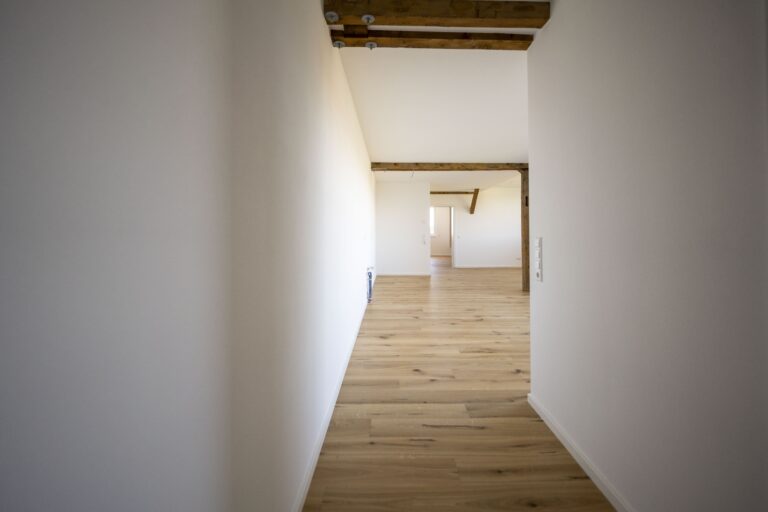 2026-04-25_W19_Flur_website